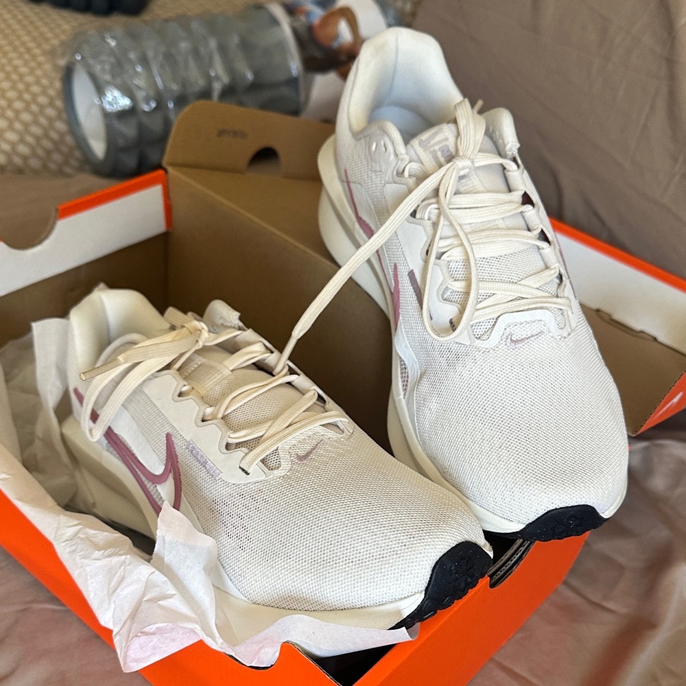 Nike Women's Cream and Pink Sneakers
